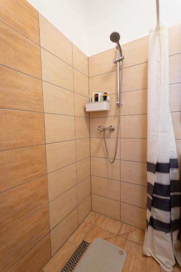 Sunbird Apartman Budapest Exteriör bild