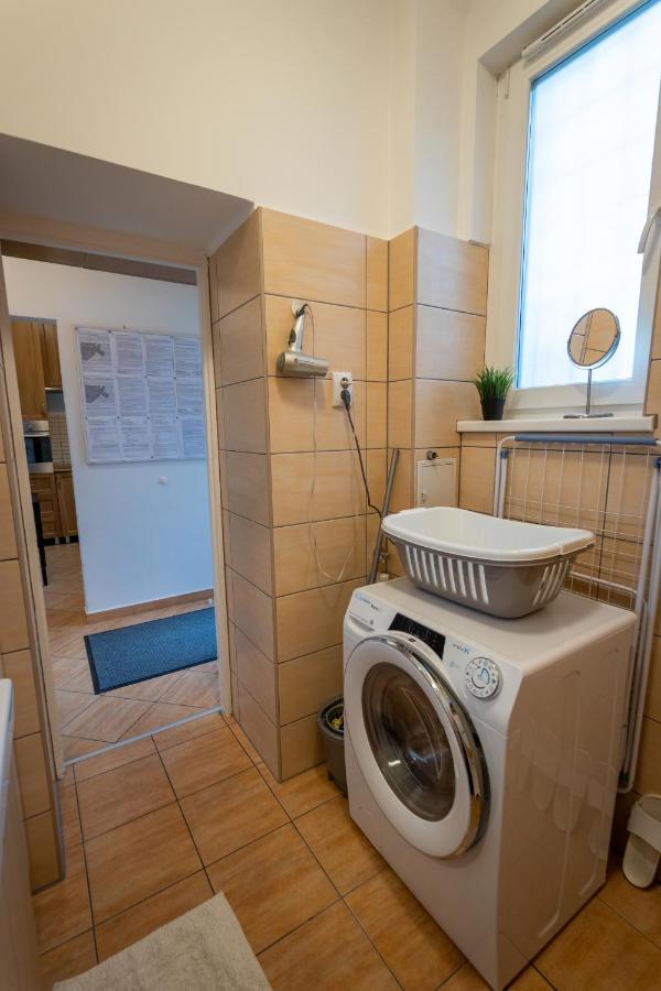 Sunbird Apartman Budapest Exteriör bild