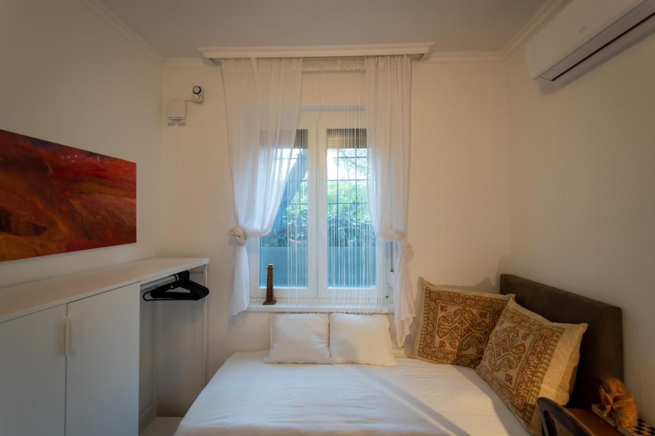 Sunbird Apartman Budapest Exteriör bild
